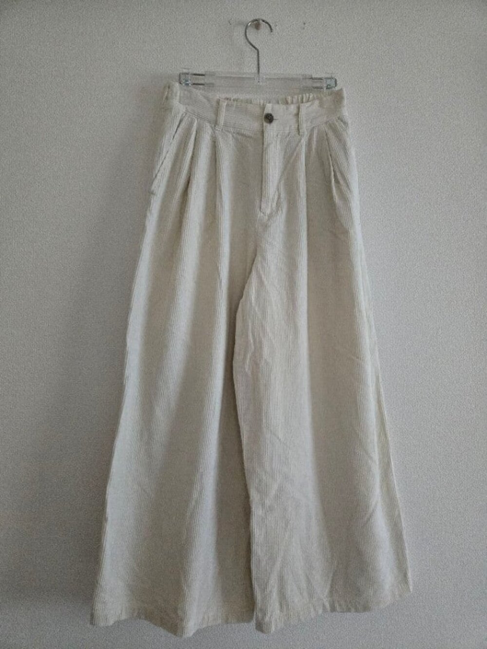 Terear Corduroy Tuck Wide Pants White M